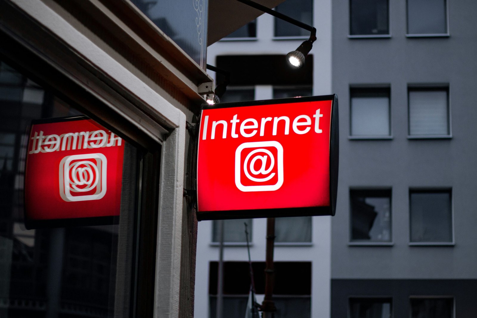 Transformando Vidas com o Poder da Internet: Um Guia Motivacional